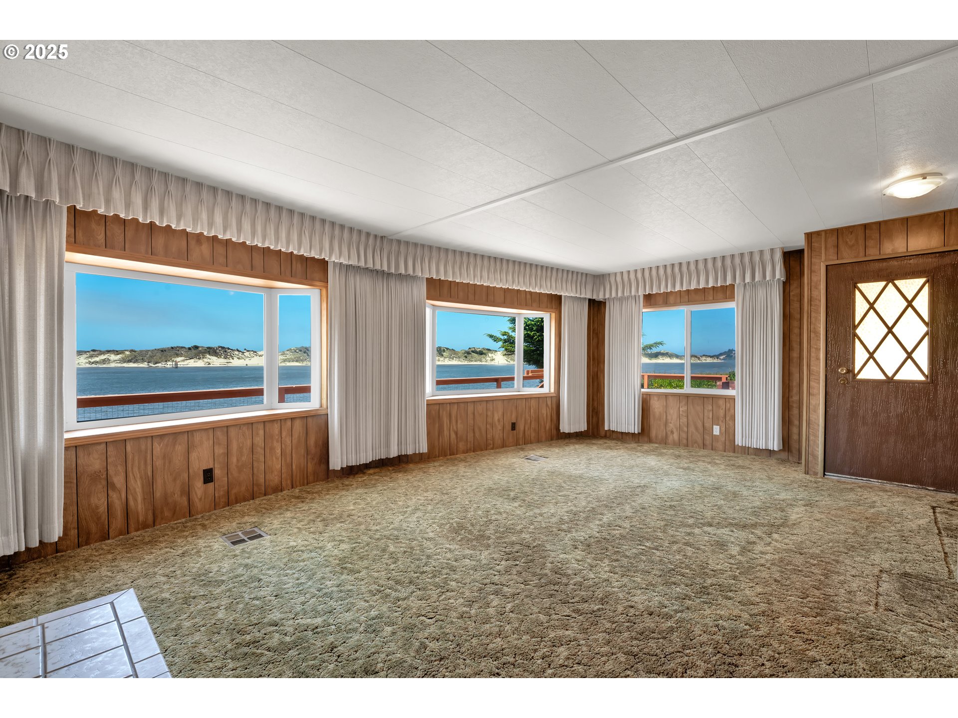 1601 Rhododendron Drive, Unit 610 Florence, OR 97439 - Photo 22 of 48 a view interior of a house with a garage