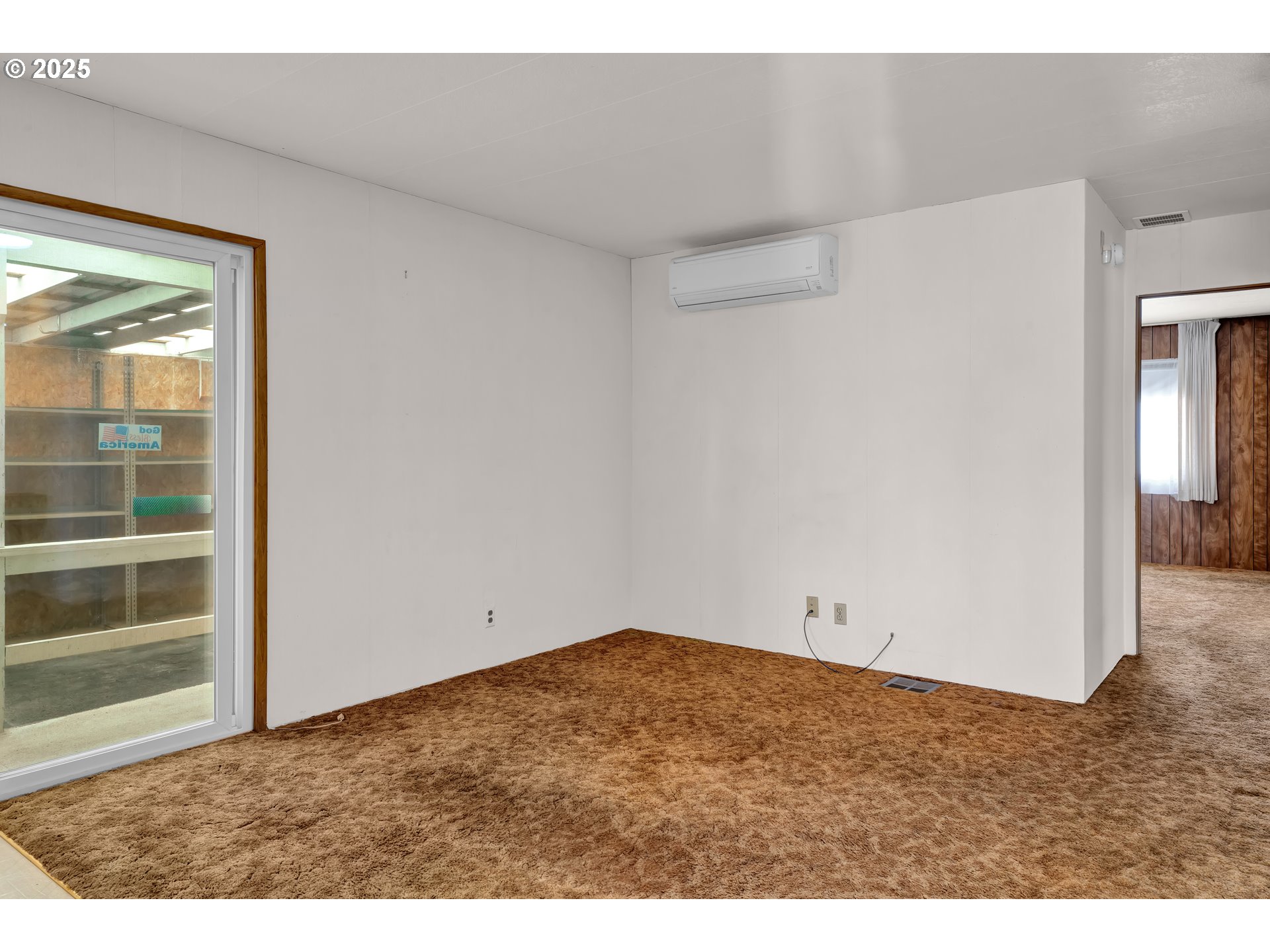 1601 Rhododendron Drive, Unit 610 Florence, OR 97439 - Photo 25 of 48 a view of an empty room