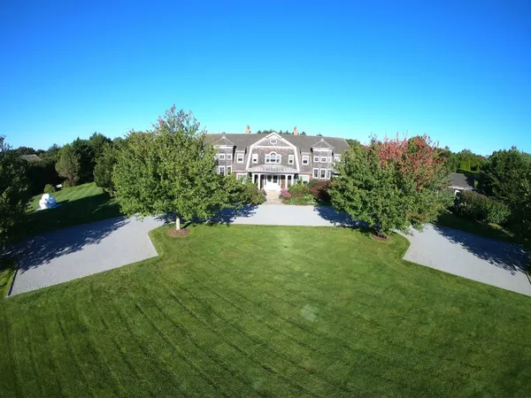 $450,000 | 704 Ocean Road, Bridgehampton, NY 11932