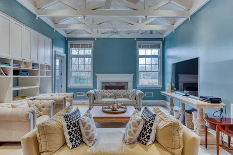 704 Ocean Road, Bridgehampton, NY 11932