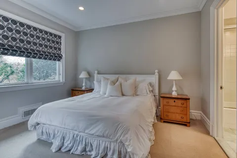 704 Ocean Road, Bridgehampton, NY 11932