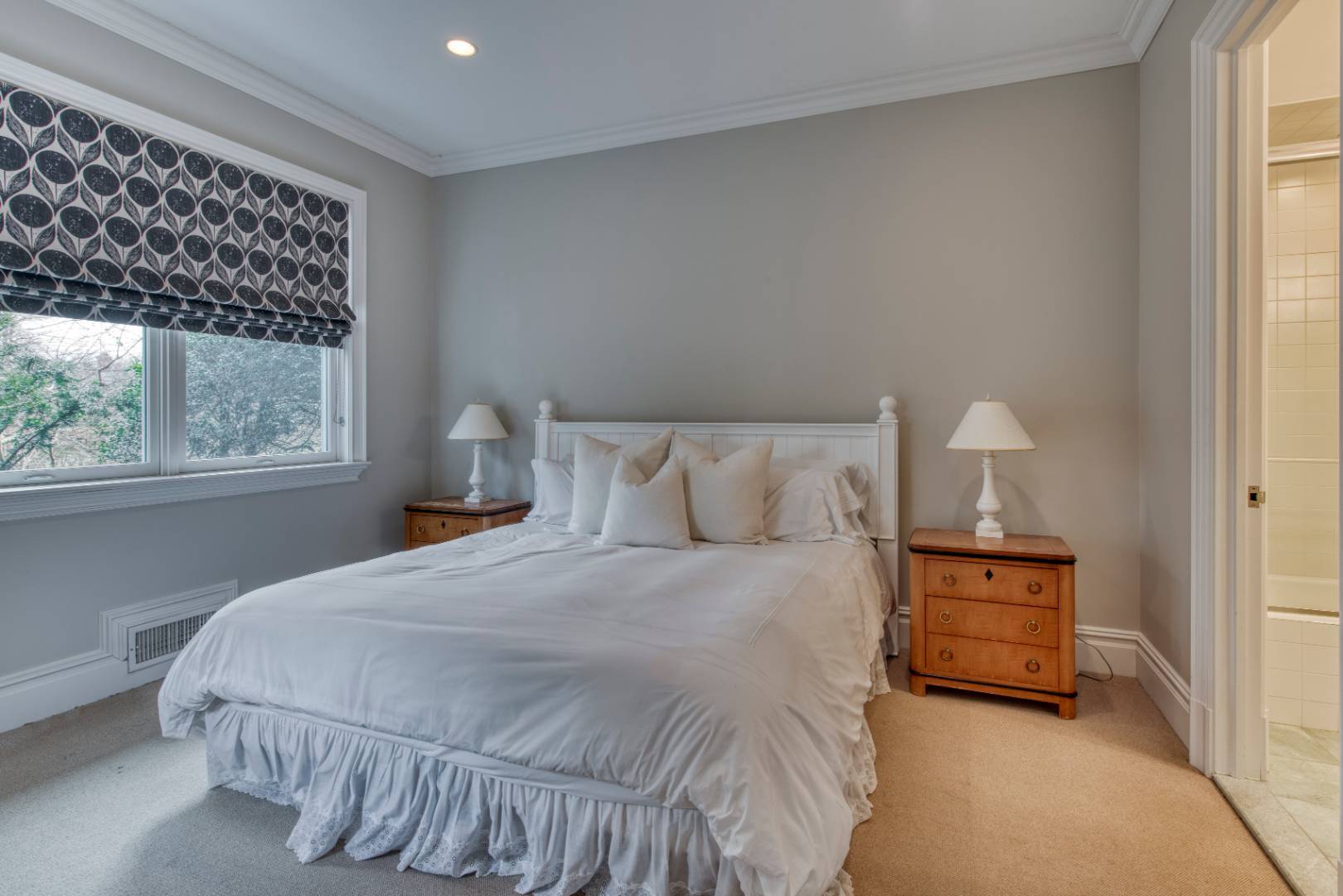 704 Ocean Road Bridgehampton, NY 11932 - Photo 9 of 17