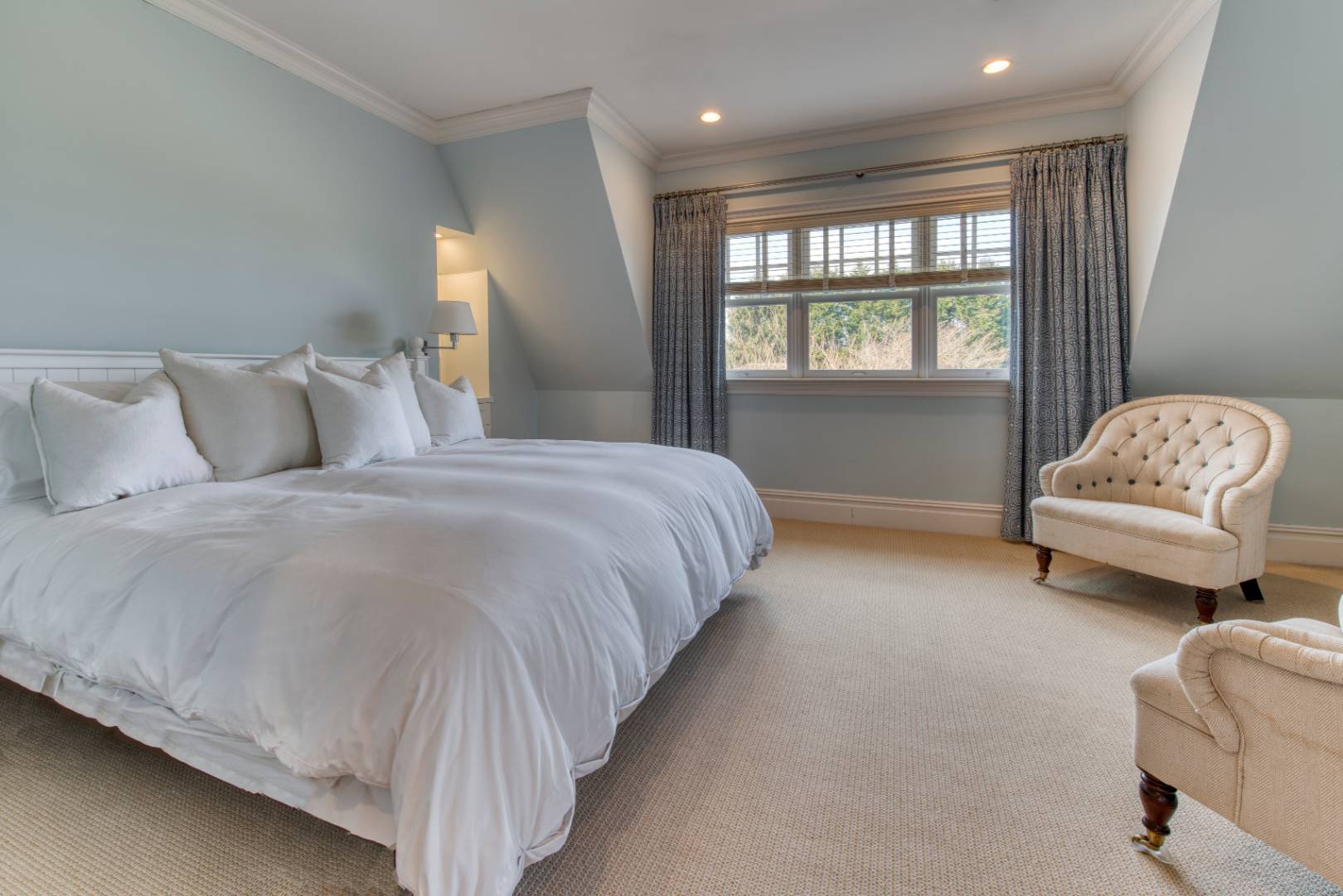 704 Ocean Road Bridgehampton, NY 11932 - Photo 10 of 17