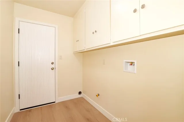 a view of a entrance door of the house