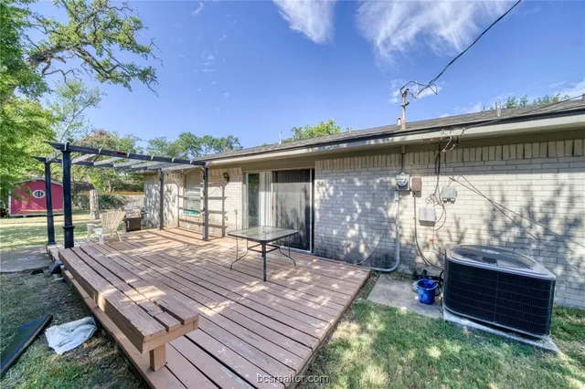 $500 | 1410 Clement Court, College Station, TX 77840