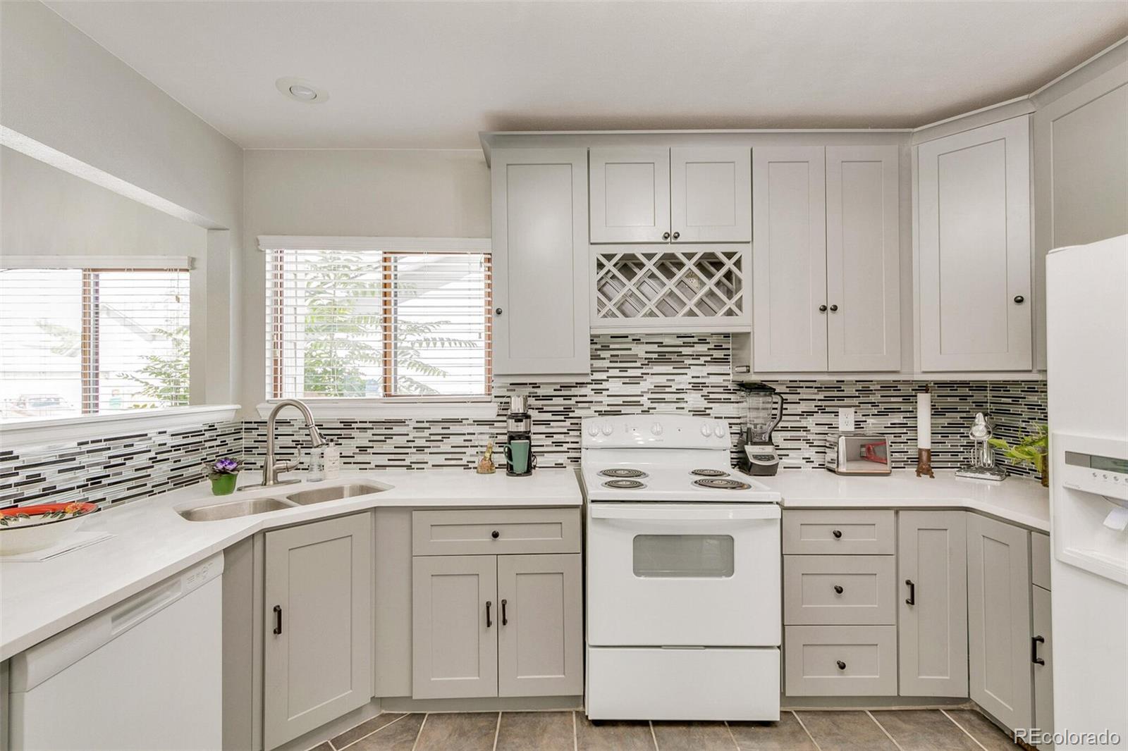 4185 South Lewiston Circle Aurora, CO 80013 - Photo 11 of 28