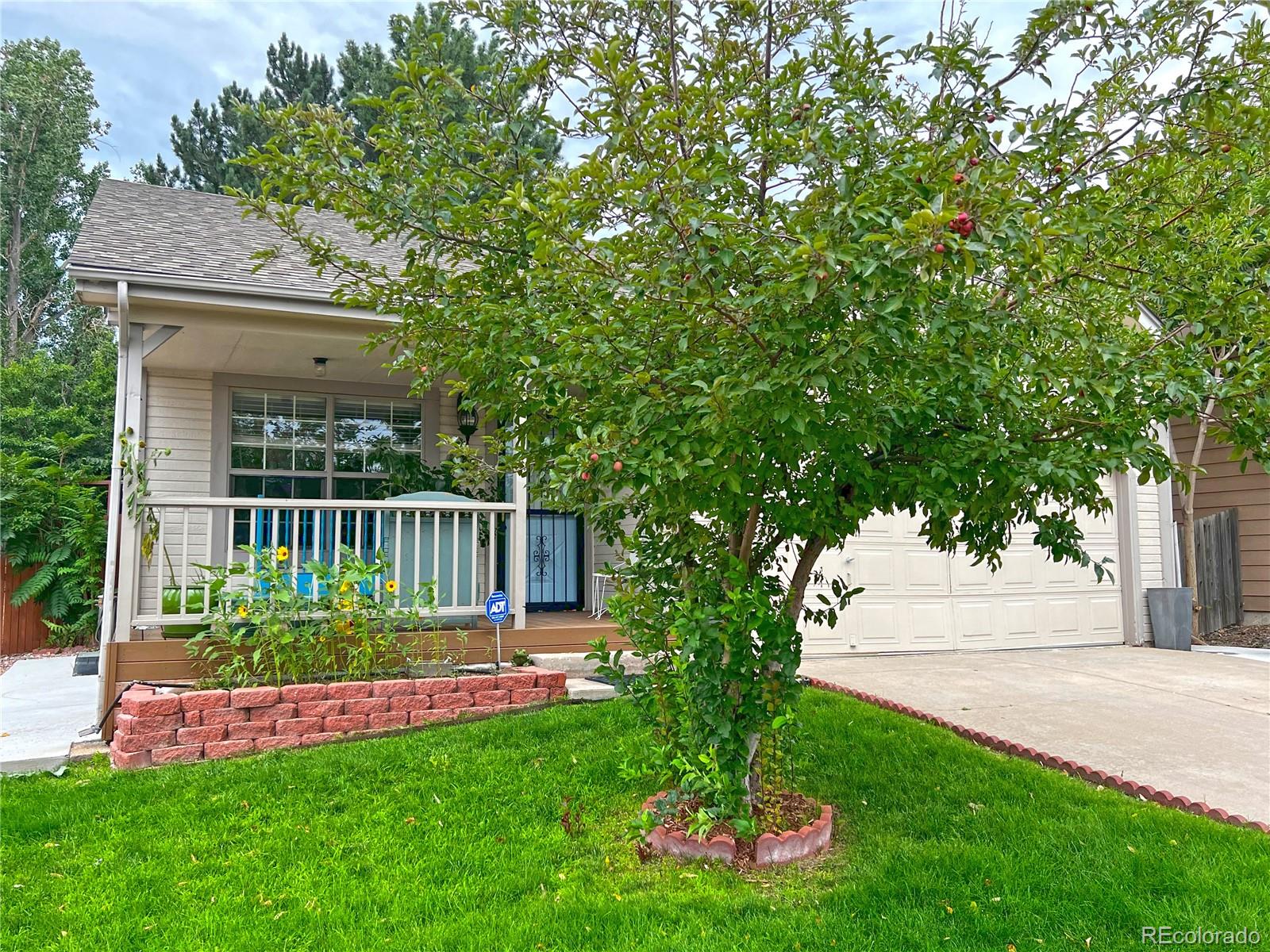 4185 South Lewiston Circle Aurora, CO 80013 - Photo 2 of 28