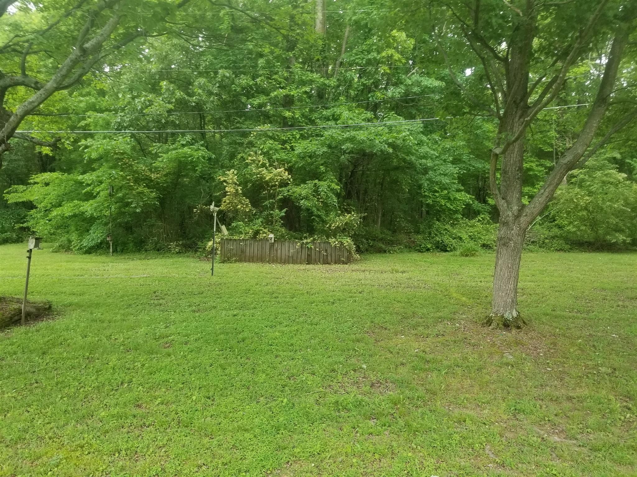 201 Sam Davis Drive Springfield, TN 37172 - Photo 2 of 11