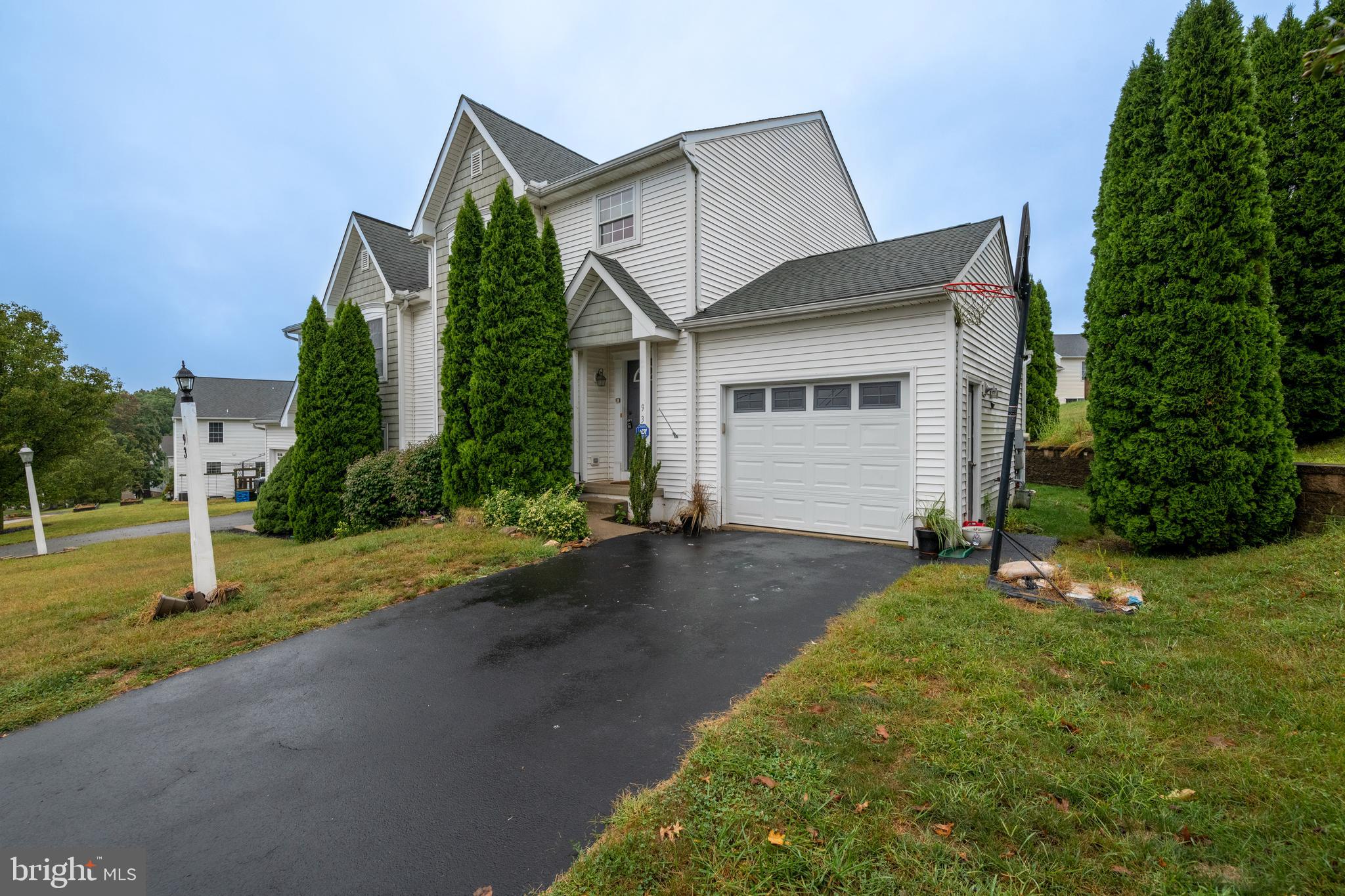 93 Kendale Road Red Lion, PA 17356 - Photo 2 of 33 Gallery Image 2