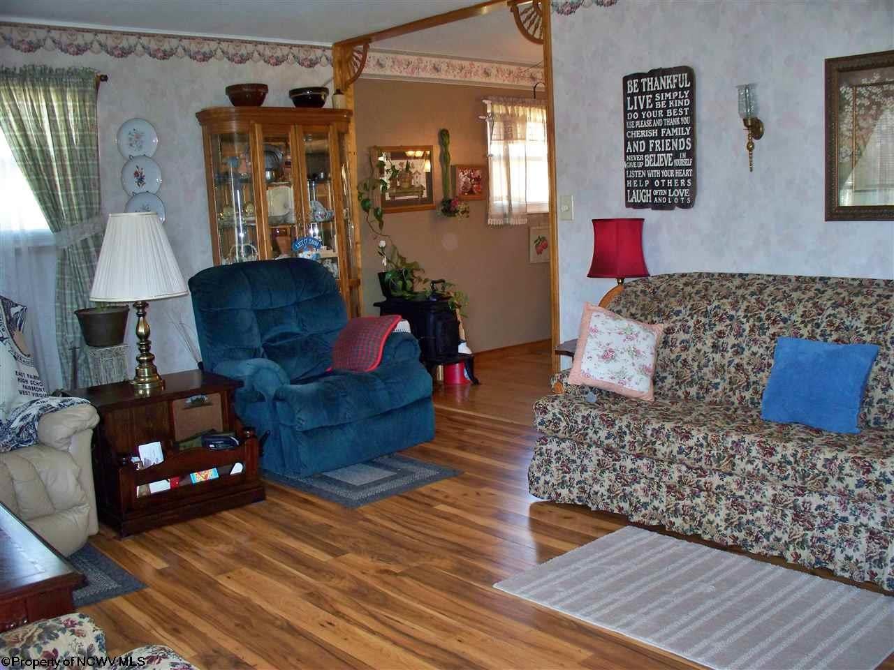 172 Raintree Boulevard Bridgeport, WV 26330 - Photo 4 of 25 Gallery Image 4