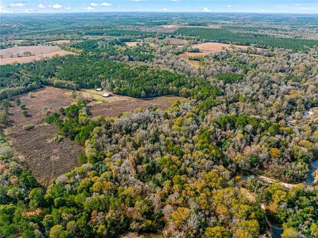 $635,000 | 26229 Mustang Lane, Mount Hermon, LA 70450