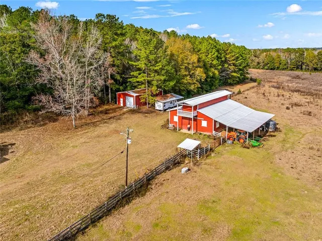 $635,000 | 26229 Mustang Lane, Mount Hermon, LA 70450