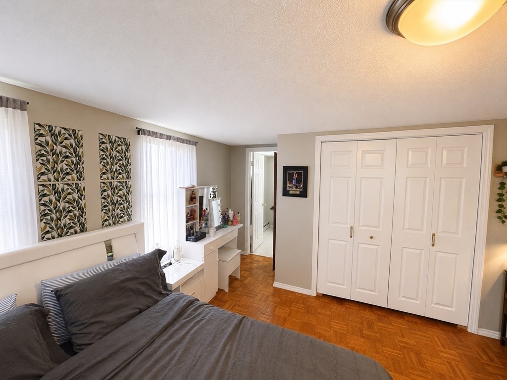 92-94 Sargent Street Leicester, MA 01611 - Photo 19 of 25 a living room with furniture and a window