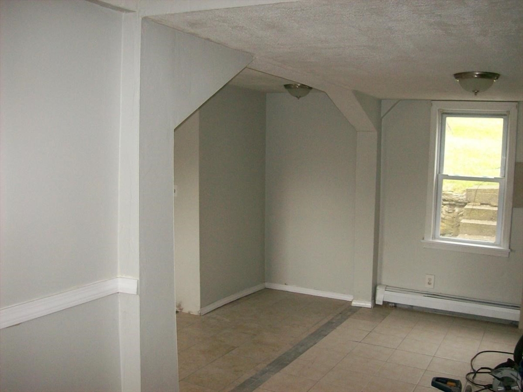 92-94 Sargent Street Leicester, MA 01611 - Photo 23 of 25