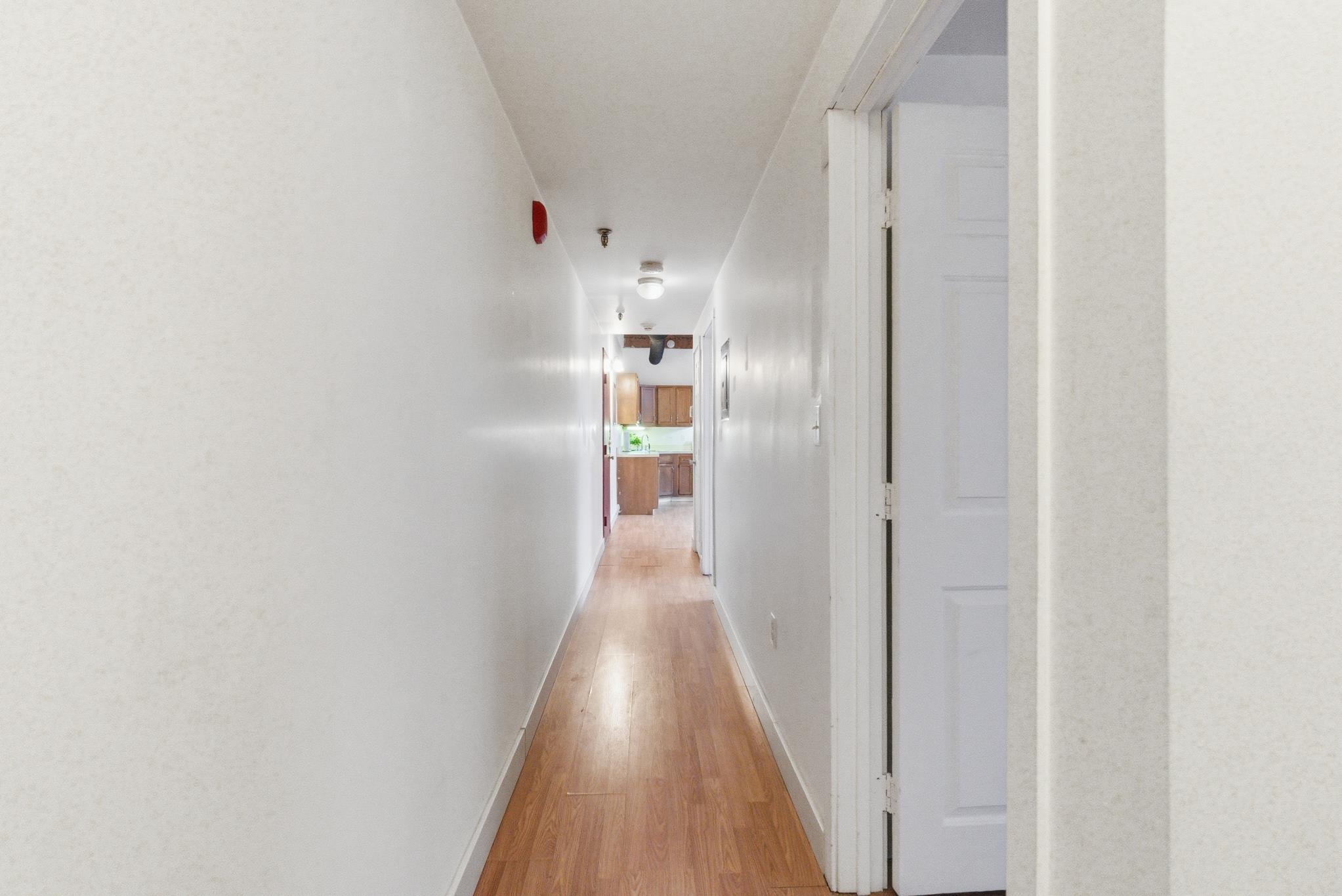 470 Silver Street, Unit 206 Manchester, NH 03103 - Photo 13 of 33