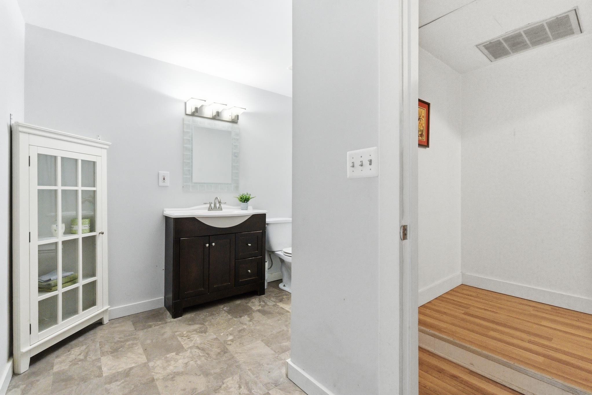 470 Silver Street, Unit 206 Manchester, NH 03103 - Photo 16 of 33