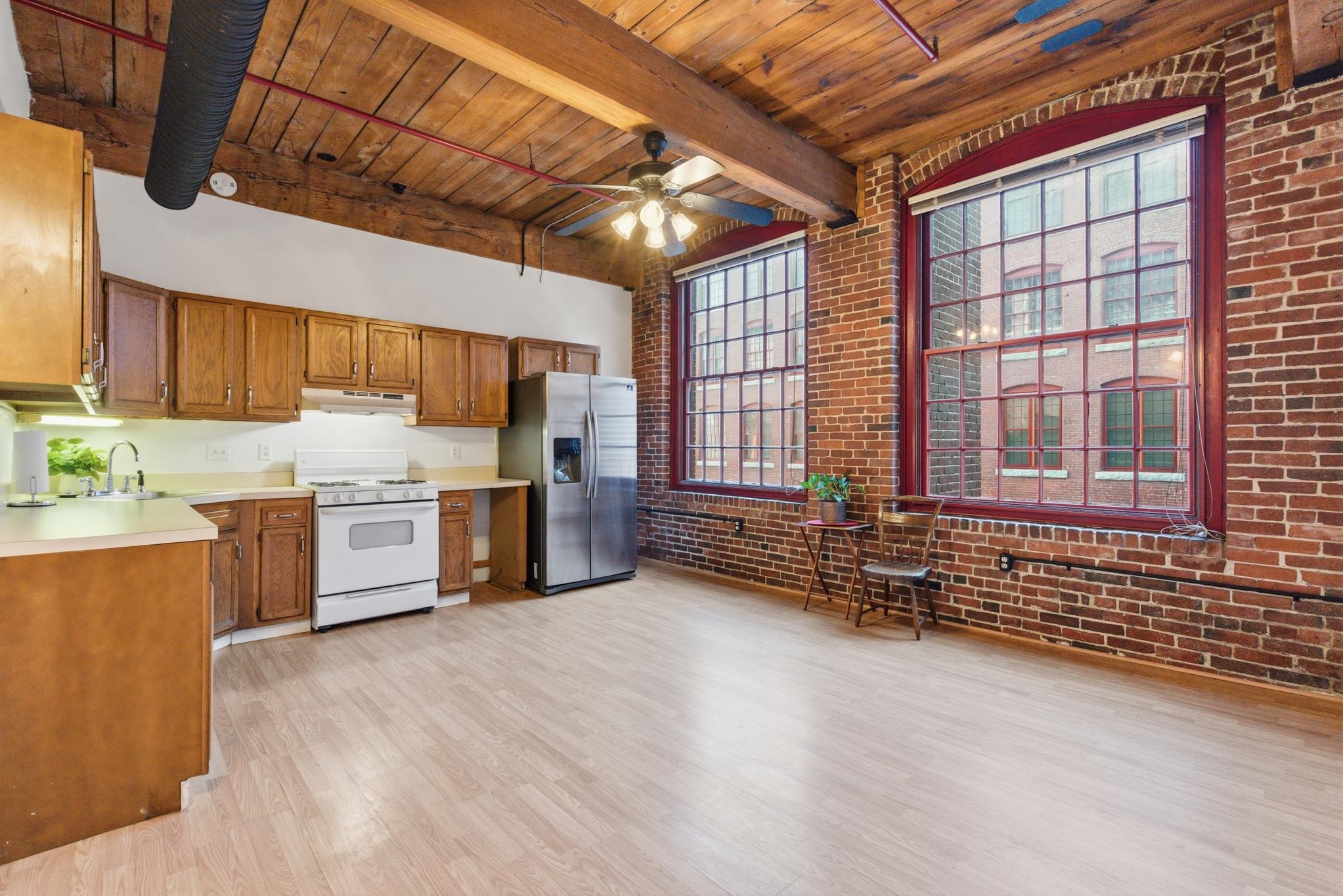 470 Silver Street, Unit 206 Manchester, NH 03103 - Photo 3 of 33