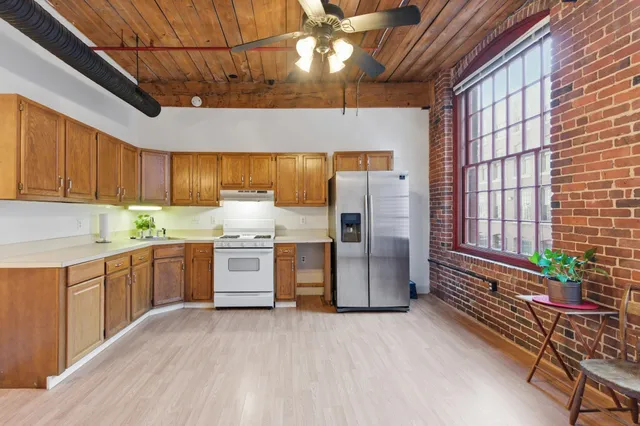 $259,000 | 470 Silver Street, Unit 206, Manchester, NH 03103