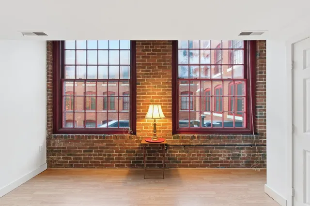 $259,000 | 470 Silver Street, Unit 206, Manchester, NH 03103