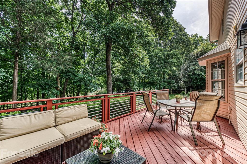 10722 Fairway Ridge Road Charlotte, NC 28277 - Photo 38 of 44 a outdoor view with a sitting space