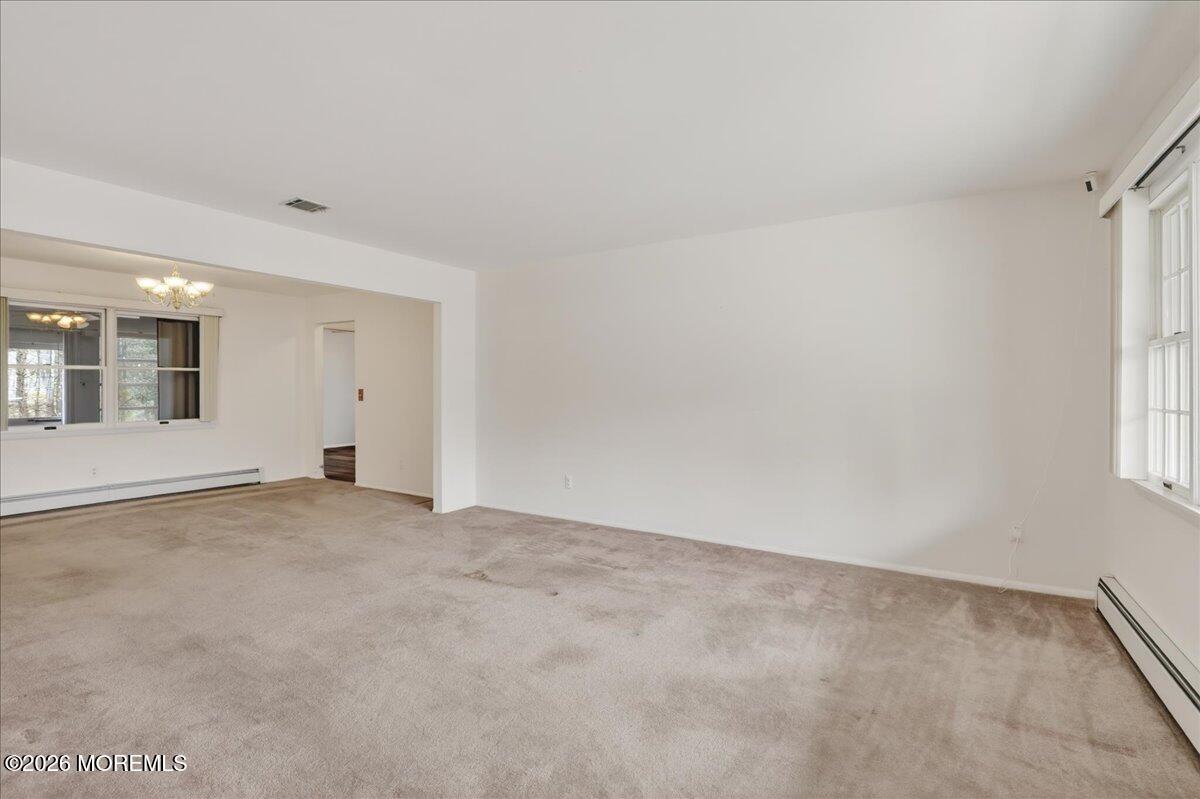 38 Fairfield Road Toms River, NJ 08757 - Photo 7 of 48 07-Living Room