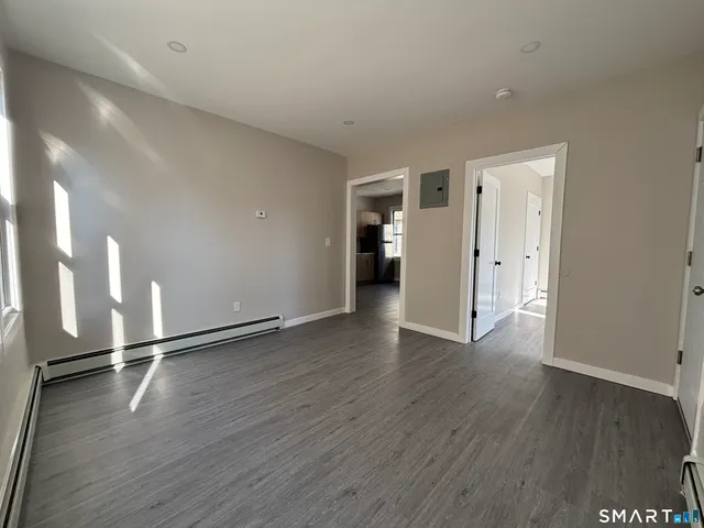 $2,600 | 86 Waldorf Avenue, Bridgeport, CT 06605