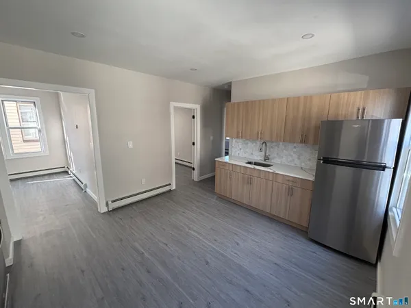 $2,400 | 86-86 Waldorf Avenue, Bridgeport, CT 06605