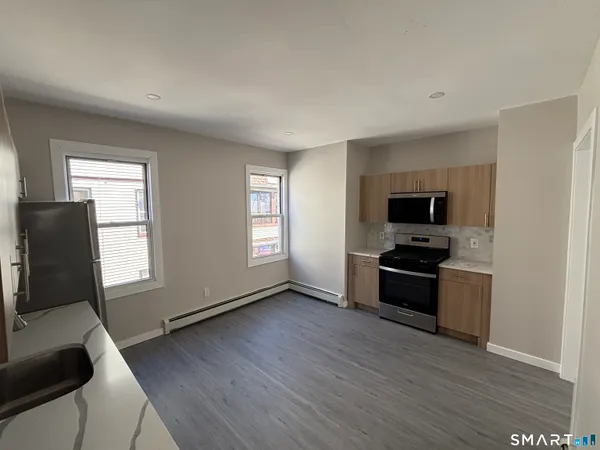 $2,400 | 86-86 Waldorf Avenue, Bridgeport, CT 06605