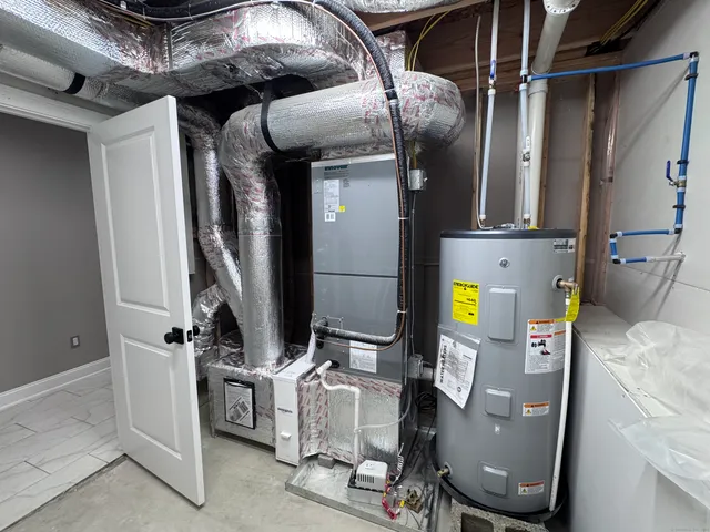 $529,900 | 21 Charles Street, Enfield, CT 06082