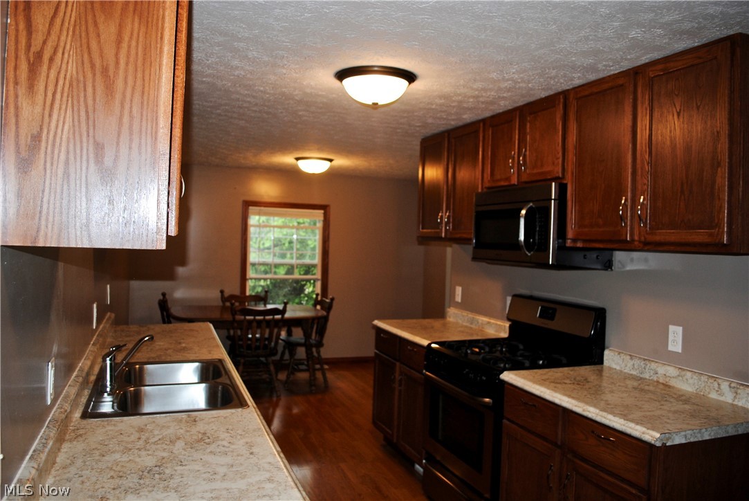 13350 Whitehead Road Lagrange, OH 44050 - Photo 8 of 33