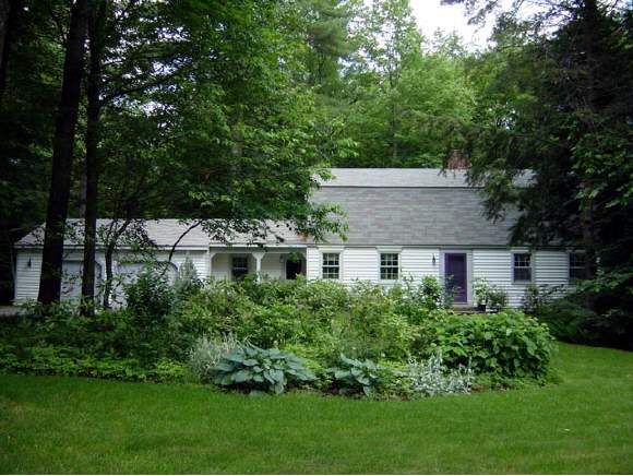 25 Acrebrook Road Keene, NH 03431 - Photo 1 of 4