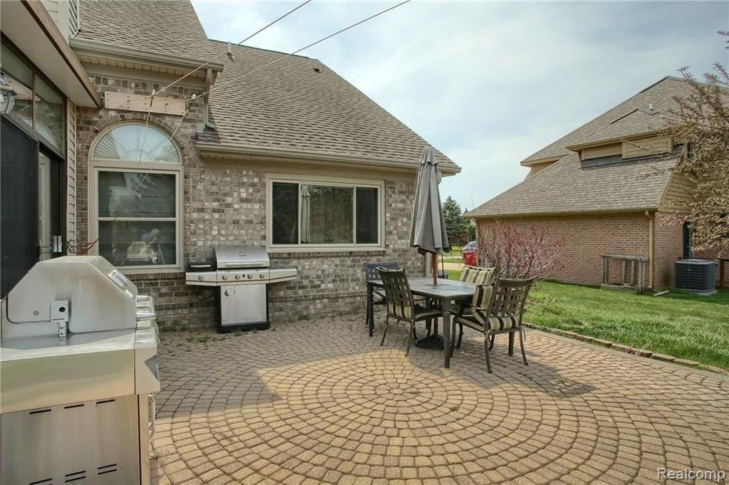 51955 Lillian Road Chesterfield, MI 48047 - Photo 32 of 33