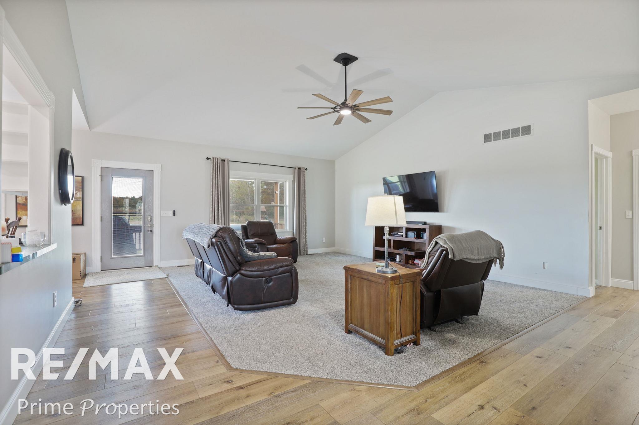 1144 North Cummings Road Davison, MI 48423 - Photo 9 of 91 50191805-296215ec-402d-4975-a29c-cfe272779448.JPG