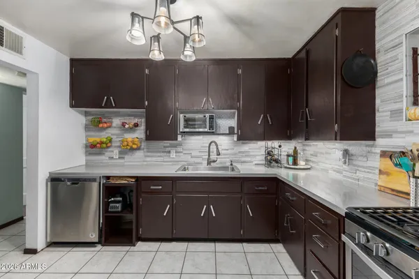 $330,000 | 2810 West San Miguel Avenue, Phoenix, AZ 85017