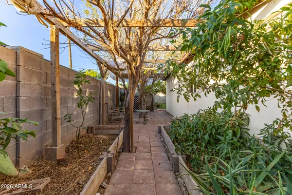 $330,000 | 2810 West San Miguel Avenue, Phoenix, AZ 85017