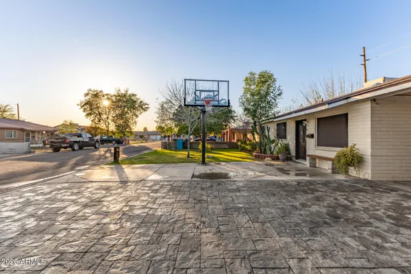 $330,000 | 2810 West San Miguel Avenue, Phoenix, AZ 85017