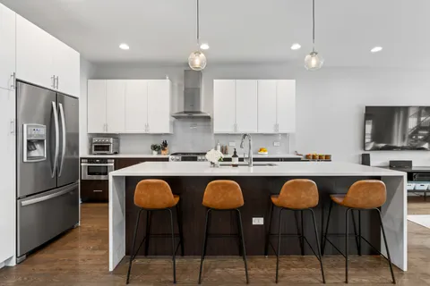 $765,000 | 2731 West Cortez Street, Unit 1, Chicago, IL 60622