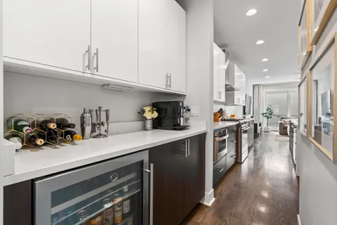 $765,000 | 2731 West Cortez Street, Unit 1, Chicago, IL 60622