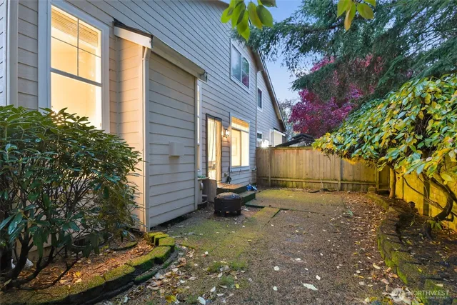 $1,149,000 | 18391 Northeast 97th Court, Redmond, WA 98052