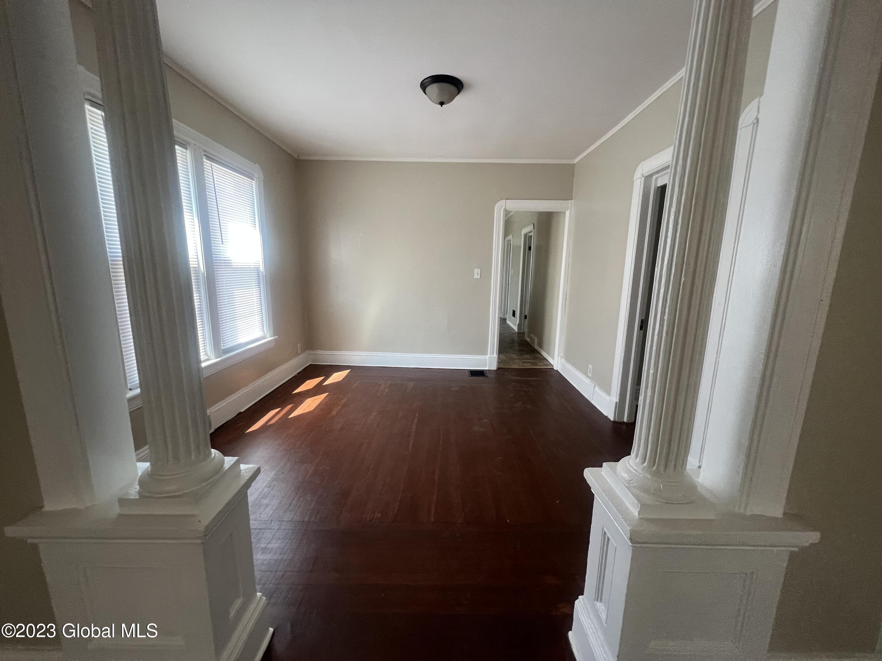 827 Strong Street, Unit 1 Schenectady, NY 12307 - Photo 3 of 13 IMG_9107