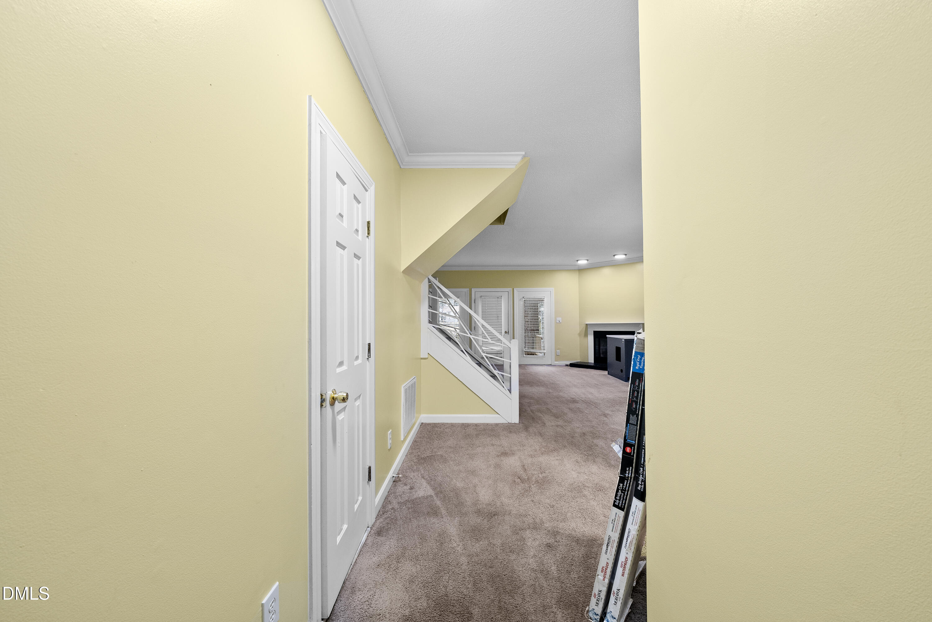 6115 Highcastle Court Raleigh, NC 27613 - Photo 9 of 32 DSC03295
