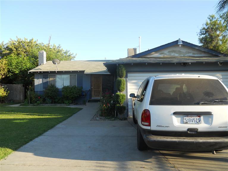 308 Maple Street Madera, CA 93637 - Photo 2 of 9 Gallery Image 2