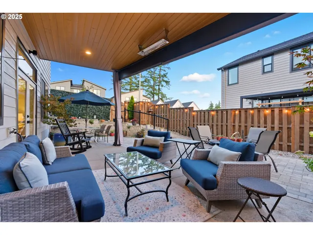 $1,049,000 | 11542 Northwest Kearney Street, Portland, OR 97229