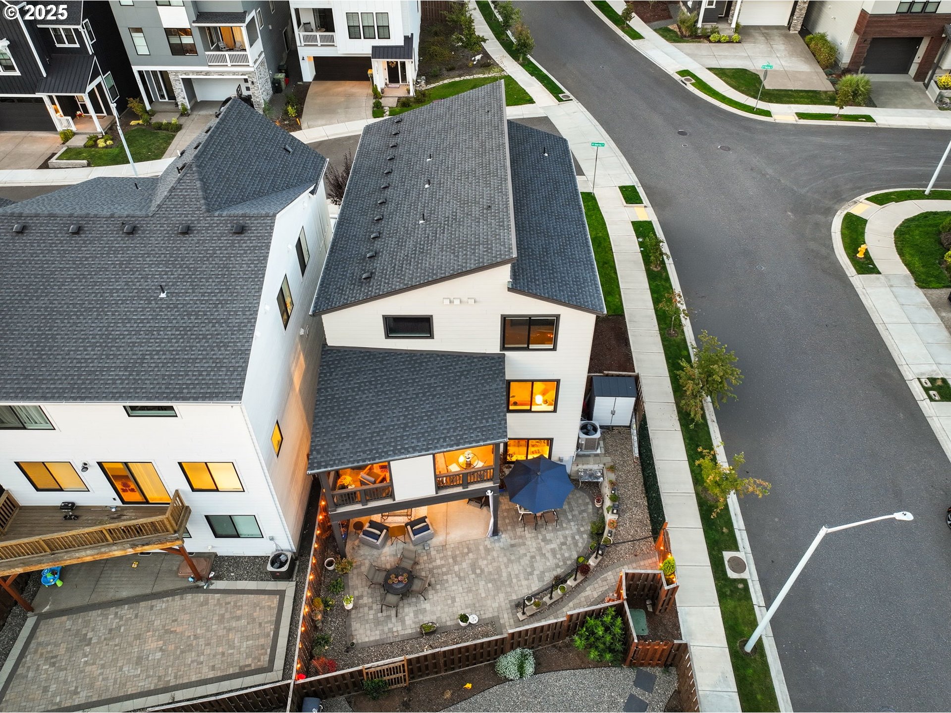 11542 Northwest Kearney Street Portland, OR 97229 - Photo 35 of 41