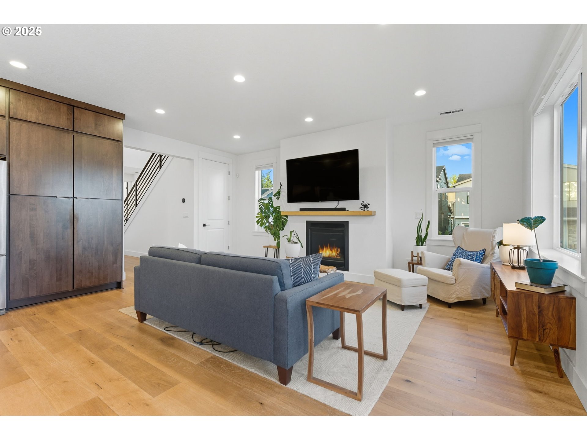 11542 Northwest Kearney Street Portland, OR 97229 - Photo 10 of 41