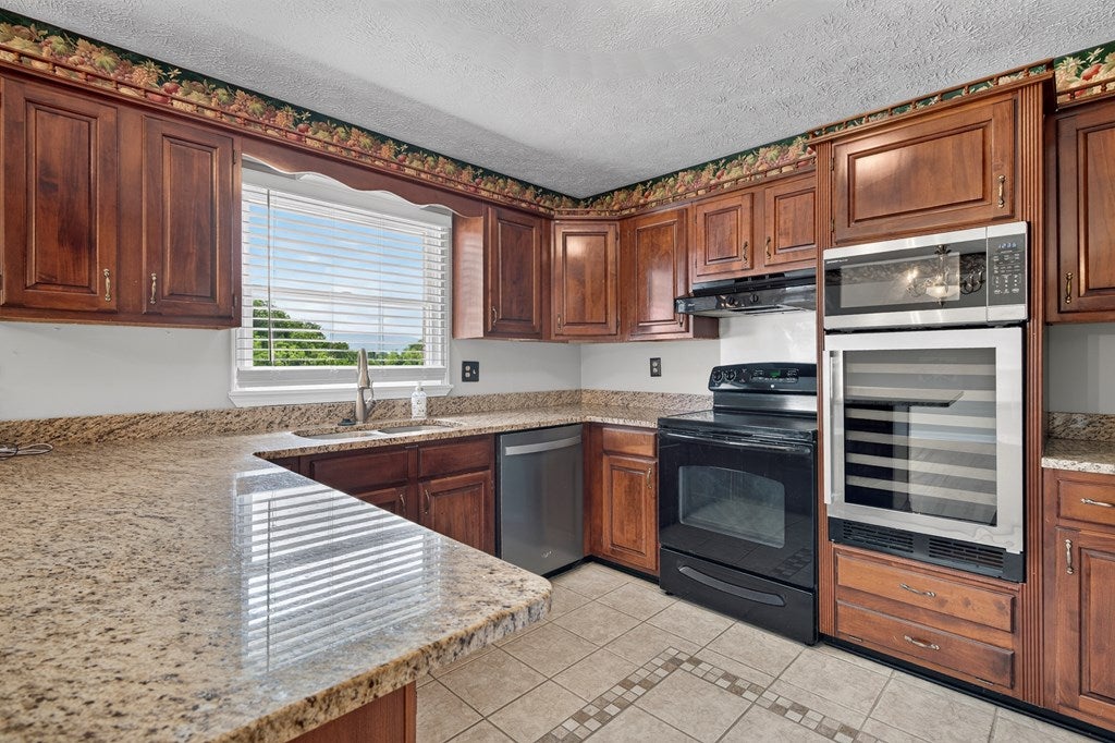 18200 Cleveland Road Abingdon, VA 24211 - Photo 22 of 32 Gallery Image 22