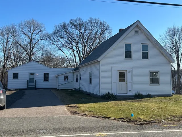 $3,600 | 420 Crescent Street, Unit A, West Bridgewater, MA 02379