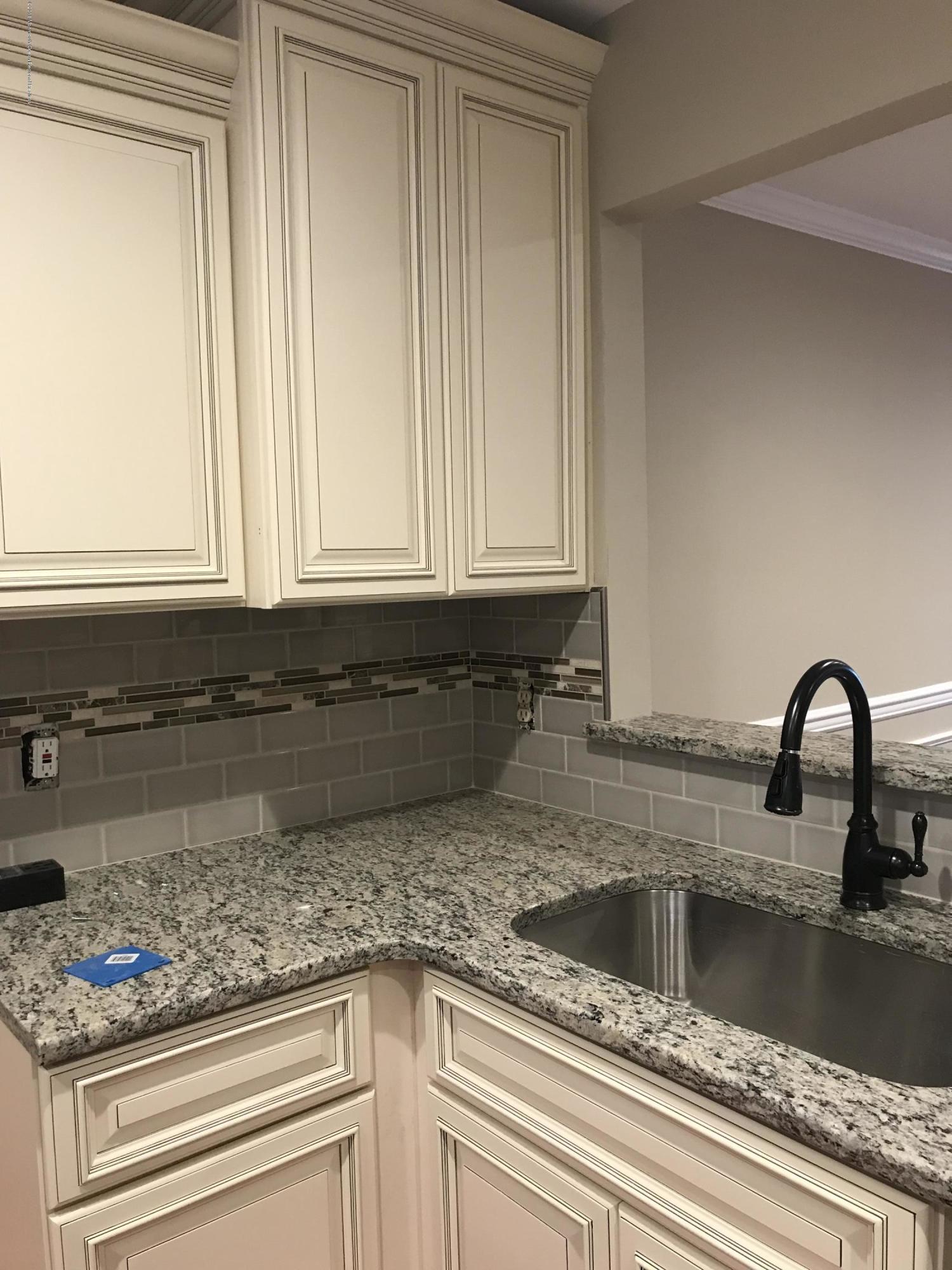 92 East Halls Croft Road, Unit 1000 Freehold, NJ 07728 - Photo 4 of 21 IMG_3178