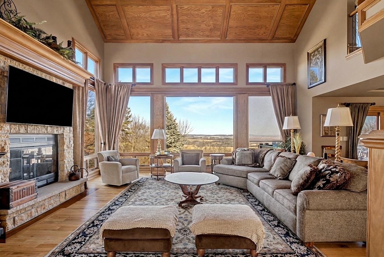 1 East Hoffman Road Elizabeth, IL 61028 - Photo 2 of 76