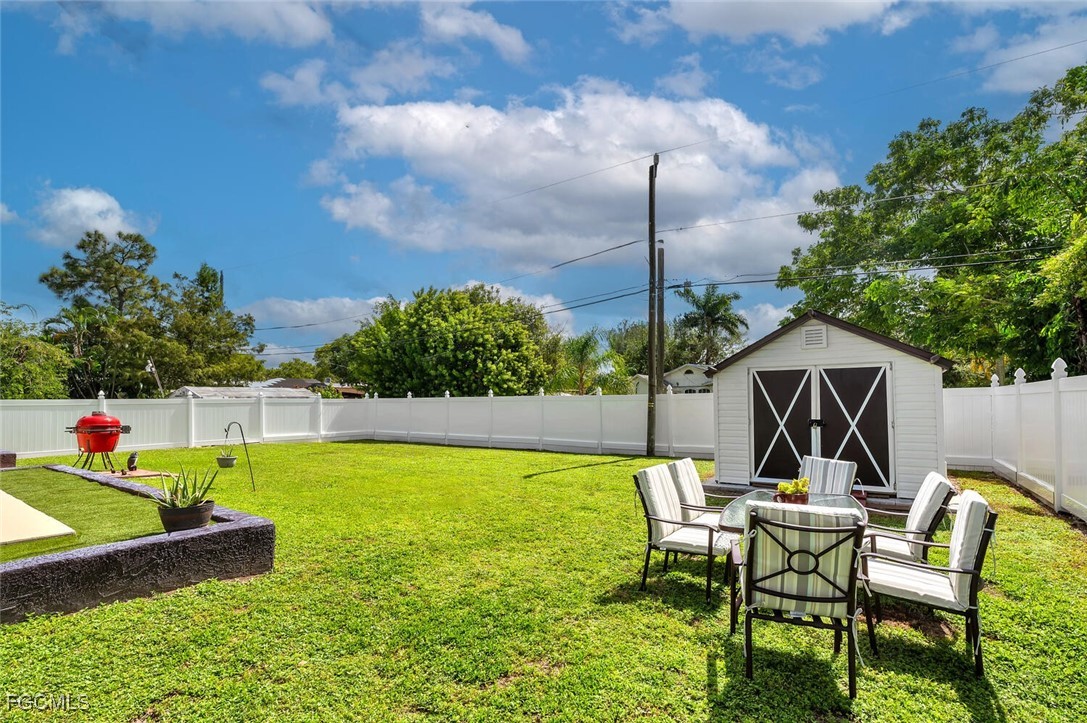 3196 Connecticut Avenue Naples, FL 34112 - Photo 21 of 24